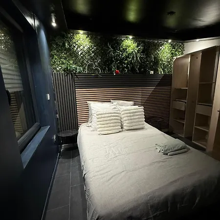 Petit Jacuzzi Appartamento Maisdon-sur-Sevre